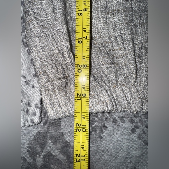 New AKEMI + KIN Marietta Cocoon Top Shirt Blouse Gray Snake Skin Anthropologie L - Picture 8 of 14